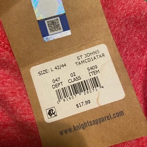 St. John’s Tee - Picture 4 of 4